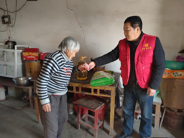 2021年2月7日腰铺社区&ldquo;家人不返乡 亲情不缺席&rdquo;志愿服务活动 (3).jpg