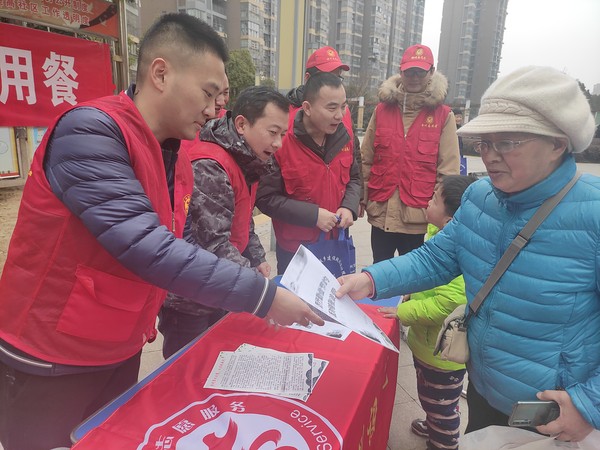 2月8日，滁州市城乡建设规划设计院深入文昌花园社区开展&ldquo;拒绝餐饮浪费 倡导文明就餐&rdquo;志愿宣传活动 (3).jpg