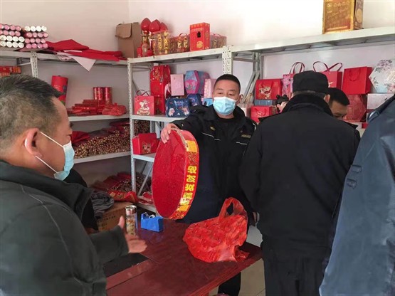 南谯城管加强春节前后烟花爆竹巡查执法.png