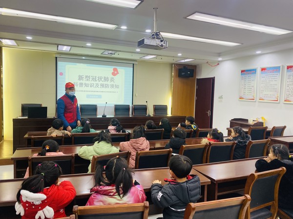 2021年2月18日下午，红庙社区新时代文明实践站联合创业中苑幼儿园组织未成年人开展新型冠状肺炎预防知识科普教育活动。（拍摄作者：红庙社区高超） (2).JPG