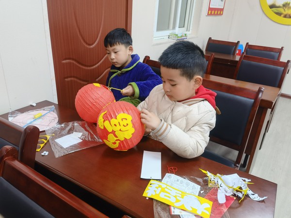 2021年2月26日腰铺社区“我们的节日·元宵节”主题活动（拍摄者：华从玉 拍摄单位：腰铺社区） (4).jpg