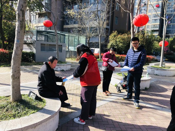 3月22日,文昌花园社区开展“倡导公勺公筷 树立文明新风”志愿服务活动。(令狐丹丹 摄).jpg