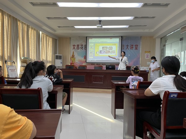 10月8日,文昌花园社区新时代文明实践站组织辖区未成年人开展“爱护牙齿 笑口常开”健康知识宣传讲座。(令狐丹丹 摄).jpg