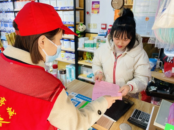 2021年12月7日，红庙社区新时代文明实践站开展&ldquo;双提升&rdquo;宣传志愿服务活动（拍摄作者：红庙社区高超） (1).JPG