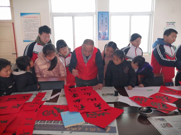 2022年1月12日 滁州市南谯区沙河学校 开展&ldquo;我们的节日&middot;春节&rdquo;主题实践活动.....jpg
