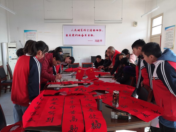 2022年1月12日 滁州市南谯区沙河学校 开展&ldquo;我们的节日&middot;春节&rdquo;主题实践活动..jpg