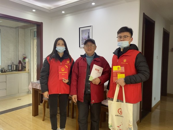 2021年1月29日，碧桂园第一社区新时代文明实践站开展&ldquo;送法律 送文化 送温暖&rdquo;活动      拍摄者：张莹   拍摄单位：碧桂园第一社区.jpg