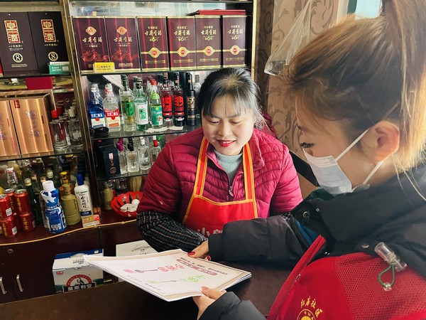 滁州市南谯区银花街道红庙社区新时代文明实践站，2022年2月9日，开展“文明餐桌反对浪费”主题宣传活动（拍摄作者：红庙社区高超） (2).JPG