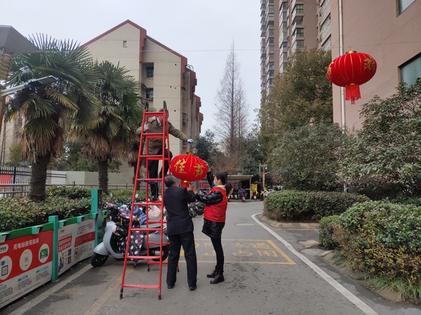 挂灯笼.jpg