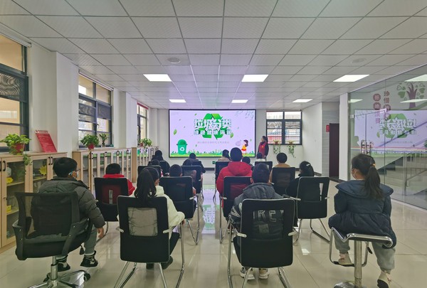 2022年2月9日湖心路社区开展垃圾分类健康环保宣传活动-拍摄者李璇 湖心路社区1.jpg