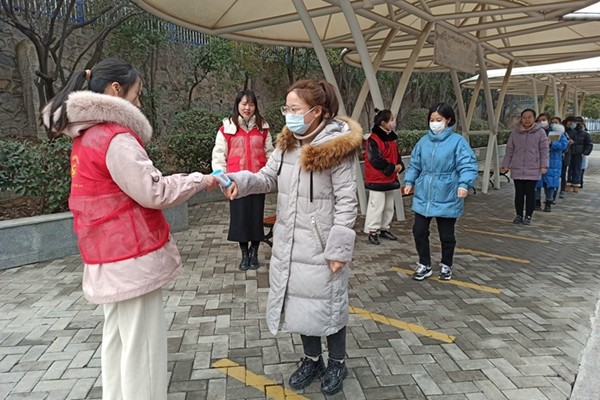 2.东门.jpg