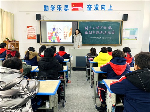 fe9d3ac05ea30b959538e1b1112b076.jpg
