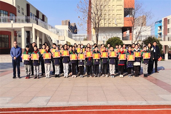 4.“优秀大队委”合影.jpg