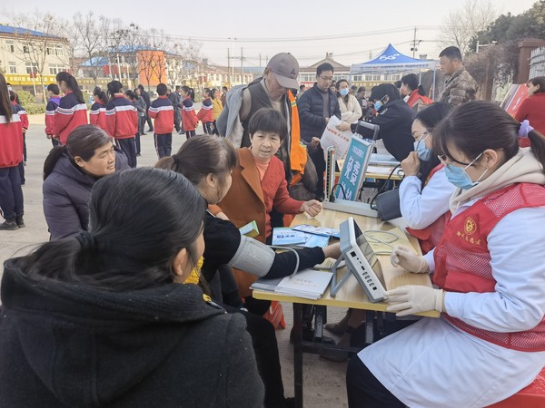 2022年3月3日，腰铺社区开展爱心义诊志愿服务活动.jpg