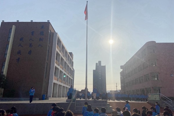 2.国旗下讲话.jpg