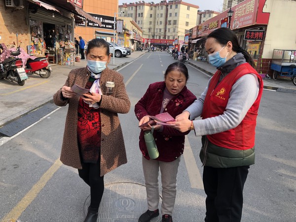 2022年3月4日 银东社区新时代文明实践站组织群众开展&ldquo;两癌筛选&rdquo;志愿服务宣传活动           拍摄者：王阳     工作单位：银东社区.jpg