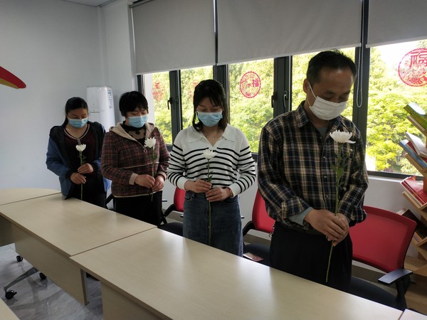 2022年4月7日银西社区新时代文明实践站开展我们的节日-清明节主题活动 拍摄者:王婷婷3.jpg