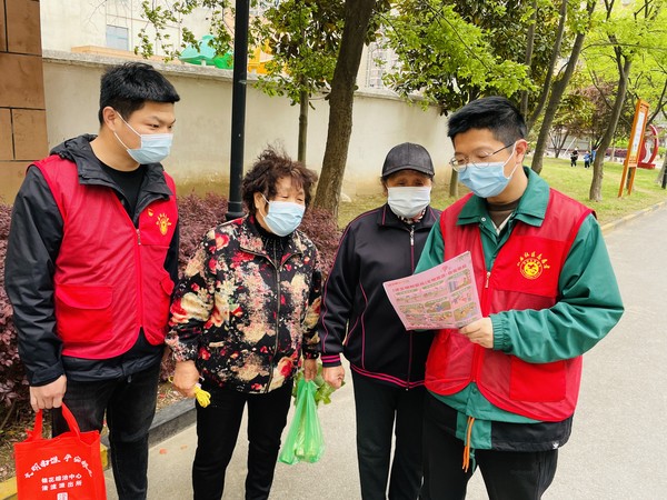2022年4月14日，红庙社区新时代文明实践站组织志愿者开展文明旅游宣传活动（拍摄作者：红庙社区高超） (3).JPG