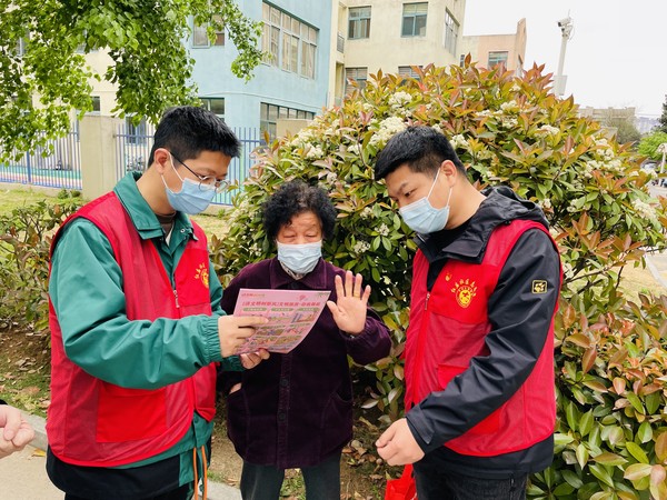 2022年4月14日，红庙社区新时代文明实践站组织志愿者开展文明旅游宣传活动（拍摄作者：红庙社区高超） (2).JPG