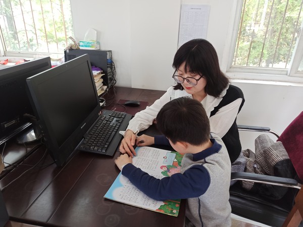 滁州市最美家庭+施集学校+项叶玲家庭+格林童话 (2).jpg