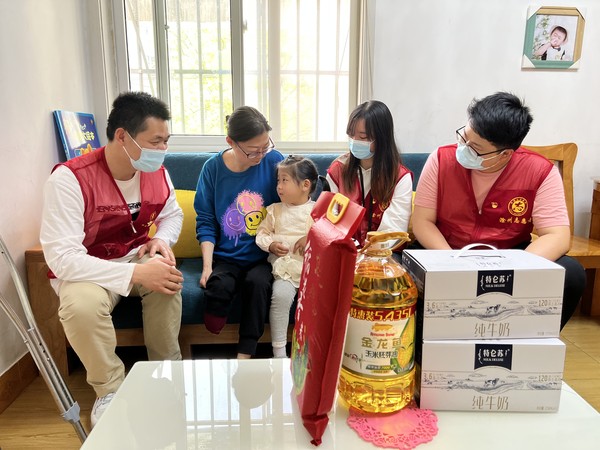 2022年4月22日 银东社区联合滁州市人社局开展“助残有我，与爱同行”党员志愿服务活动      拍摄者：王阳   工作单位：银东社区 (1).png