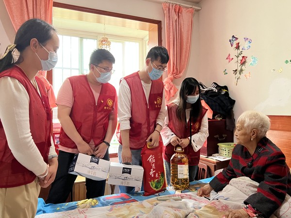 2022年4月22日 银东社区联合滁州市人社局开展“助残有我，与爱同行”党员志愿服务活动      拍摄者：王阳   工作单位：银东社区 (3).png