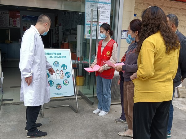 4月27日,乌衣社区“爱国卫生运动 助力疫情防控”主题教育活动 拍摄:王萍 单位:乌衣社区.jpg