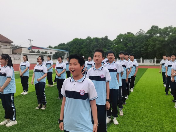 大比拼.jpg