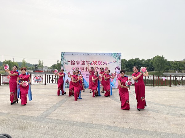 2022年5月30日腰铺社区“粽享端午 欢庆六一”汉服主题游园会活动.jpg