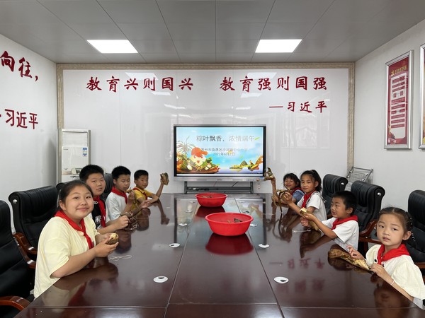 品尝自己的劳动成果.jpg