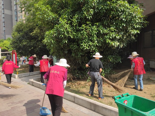 2022年6月1日，文昌花园社区组织各小区物业开展“喜迎端午 洁净家园”节前卫生大扫除活动。（拍摄单位：文昌花园社区 拍摄人：周婷婷） (3).jpg