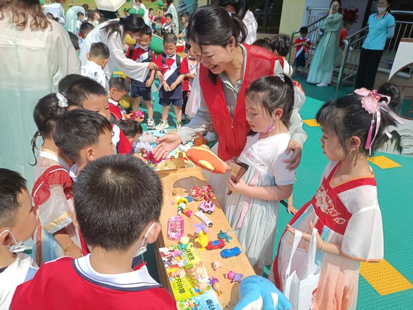 爱心义卖 (1).jpg