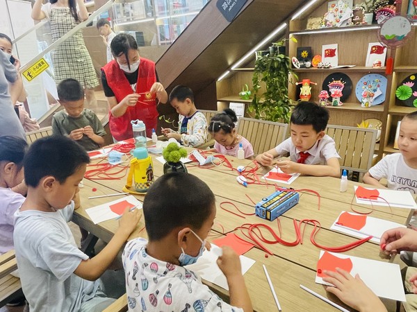 0625童心向党 衍纸画IMG_7963.JPG