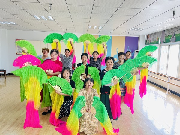 红庙社区新时代文明实践站，2022年8月1日，在红庙社区开展&ldquo;舞动人生 健康随行&rdquo;主题健身活动 (5).jpg