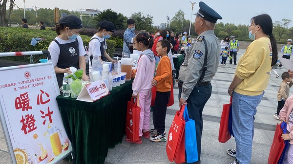 暖心橙汁志愿服务活动.jpg