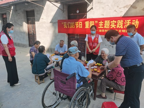 滁州市沙河镇油坊村新时代文明实践站2022年10月3日“我们的节日 重阳”九九重阳、老有所乐主题实践活动3（拍摄者：杨雨‘拍摄单位：南谯区沙河镇油坊村委会）.jpg