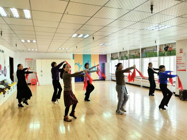 红庙社区新时代文明实践站,2022年1月1日,在红庙社区开展快板小品培训主题宣传文化活动(拍摄作者:红庙社区刘申昇) (6).jpg