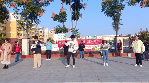 银东社区2022年11月2日开展“每天锻炼一小时,幸福生活一辈子“——”踢毽子比赛,助力省运会“ 健身活动 拍摄者:王阳 (6).jpg