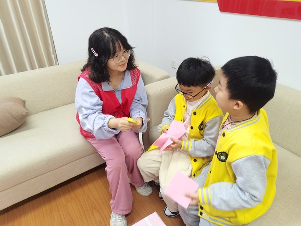 关爱困境儿童_20221101165129.jpg