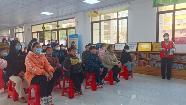 银东社区2023年1月18日组织开展&ldquo;安全用电进社区，节约用电伴成长&rdquo;未成年人主题活动         拍摄者：王阳     工作单位：银东社区 (1).jpg