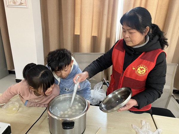 2023年2月1日沙河社区新时代文明实践站组织开展&ldquo;我们的节日 元宵&rdquo;&ldquo;主题活动（拍摄者：王淼；拍摄单位：南谯区沙河镇沙河社区） (1).JPG