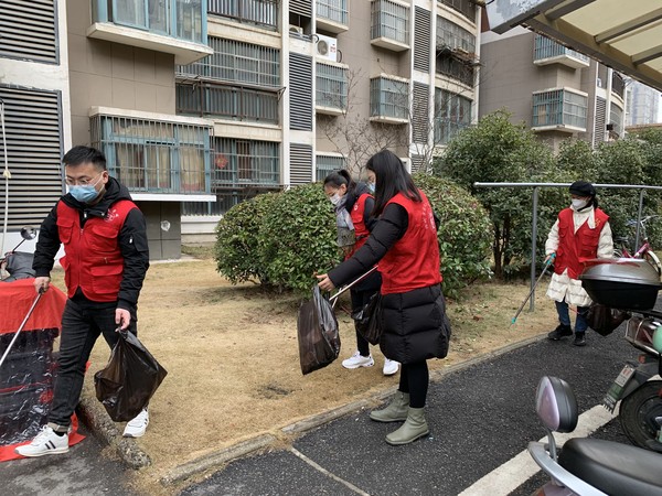 2023年2月10日下午，花园社区新时代文明实践站联合南谯区自然资源和规划局开展“周五一小时 扮靓我的家”主题活动【拍摄人：苏扬 拍摄单位：花园社区】1.jpg