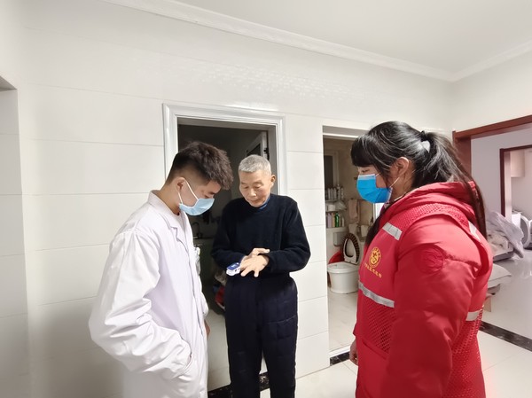 中都社区2023年1月5日 港汇中心 走访五类重点人群（拍摄人：张超 拍摄来源：中都社区）（1）.jpg