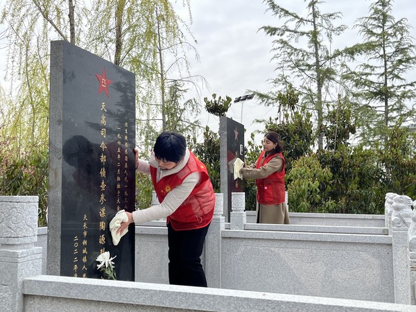 清明祭英烈活动2.jpg
