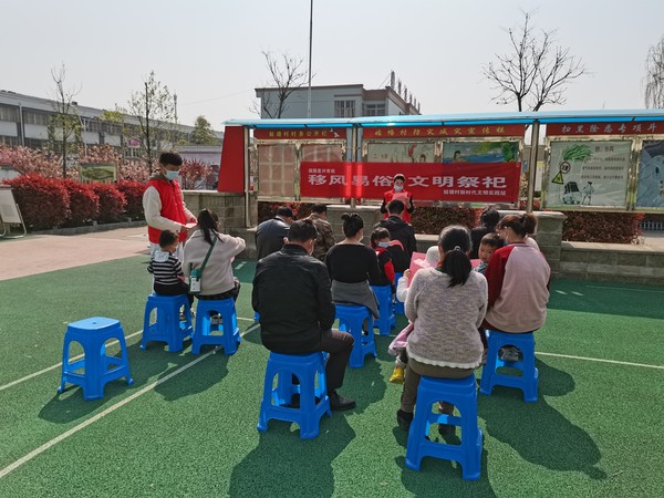 4月7日，姑塘村新时代文明实践站在文体广场开展清明节宣传文明祭祀活动.jpg