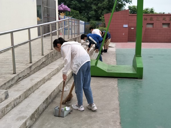 2023年4月27日 滁州市南谯区沙河学校 开展&ldquo;劳动美&rdquo;主题实践活动..jpg