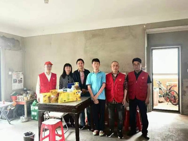 困境儿童.jpg