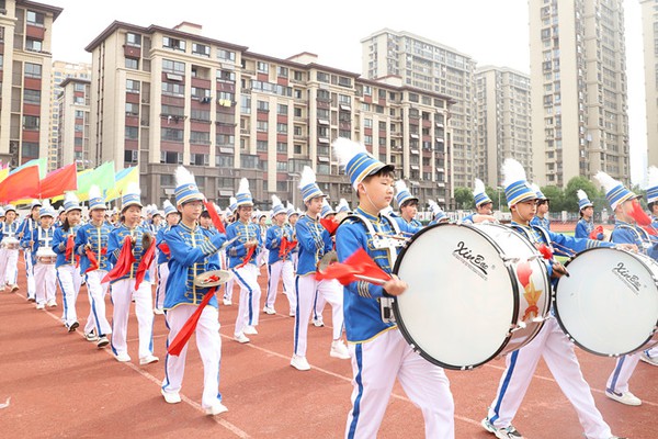 仪仗队入场.JPG