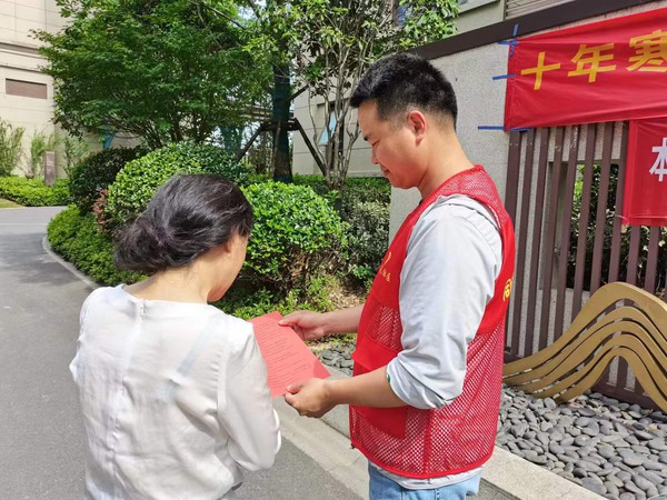 退役军人助力高考.jpg