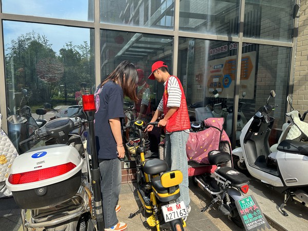 永乐社区开展夏季电动车充电用电安全宣传暨排查工作.jpg